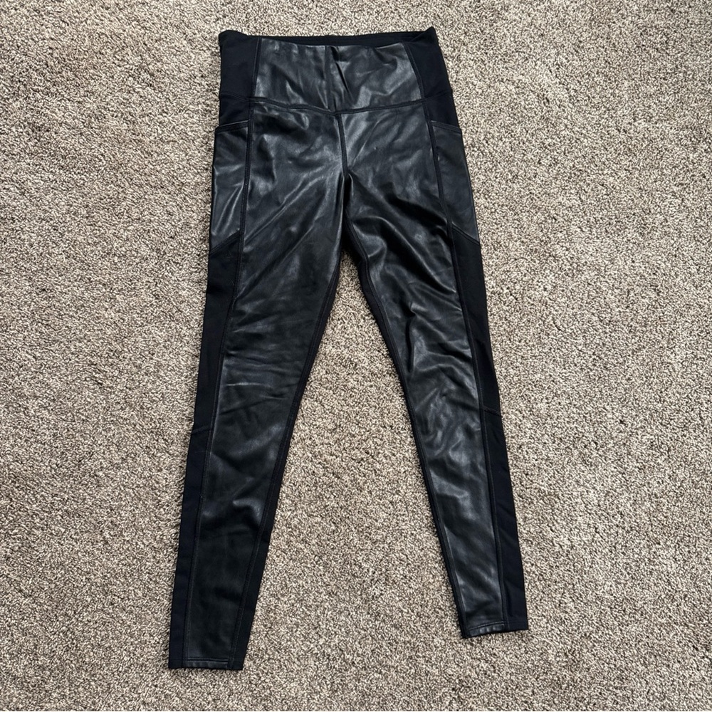 Athleta Women’s Small Black Faux Leather Leggings w/ Pockets EUC